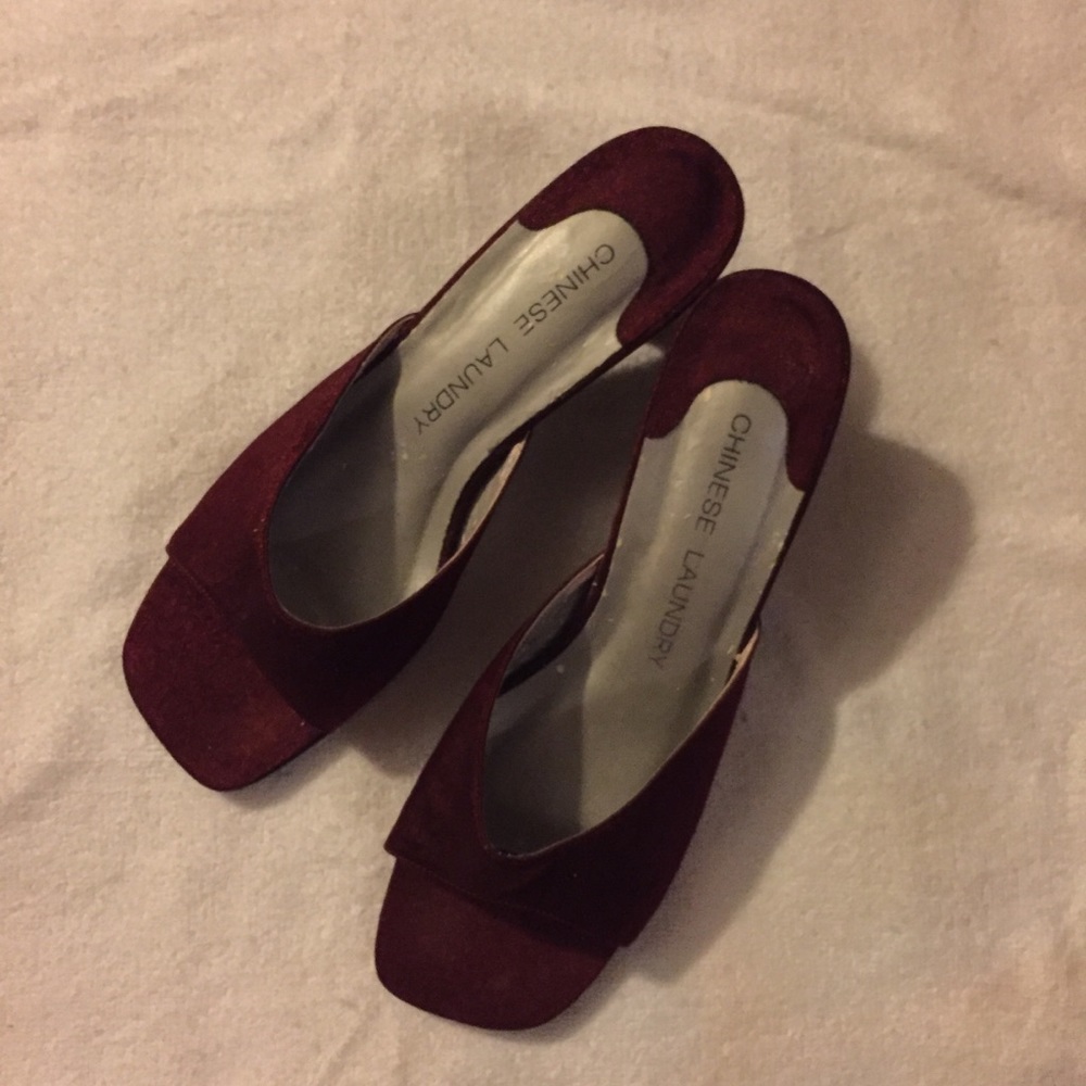 Red Chinese laundry open toed heels